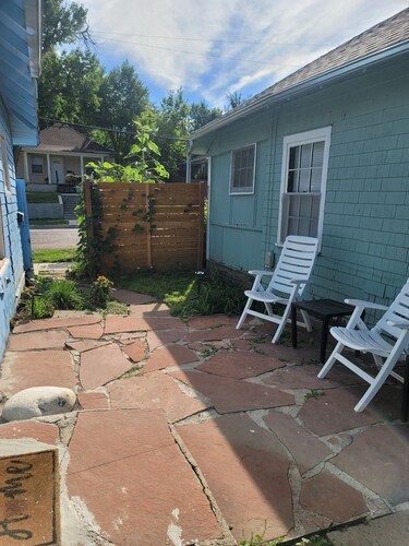 Relaxing downtown Cottage 