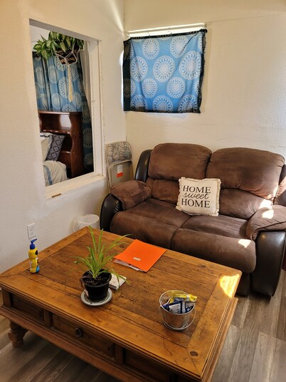 Relaxing downtown Cottage 