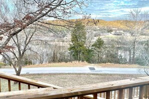 Property grounds - Lakeview Latitude at Table Rock Lake (Holiday Island)