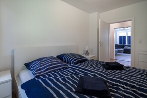 2 bedrooms, travel cot, free WiFi
