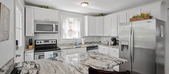 Private House & Yard Central Location to all RVA