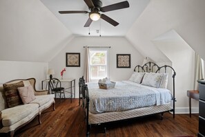 4 habitaciones, escritorio, tabla de planchar con plancha y wifi gratis 