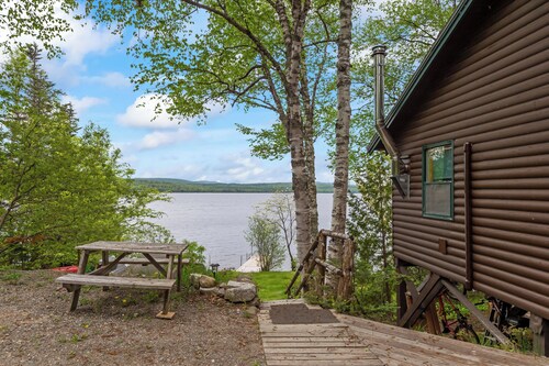 Balsam Breeze - cozy cottage on Mooselookmegunic!