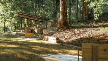 Enceinte de lâhĂ©bergement