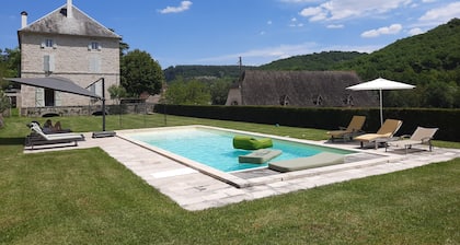 Large vacation home in the Lot in the heart of the Quercy regional park