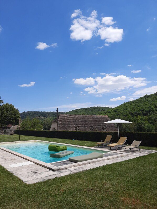 Piscine extérieure, piscine chauffée