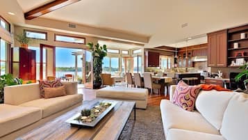 Smart-TV, Kamin, Videospiele