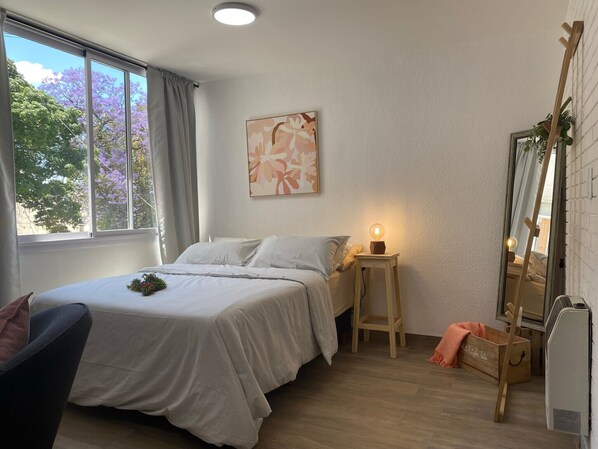 1 bedroom, iron/ironing board, WiFi, bed sheets