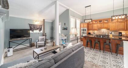 Martin House | Downtown Pool Suite