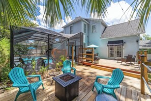 Outdoor dining - Private historic district apt with pool-suite A (Ocala)