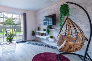 TV - Suite L'échappée - Romantic home - Private SPA (PEZARCHES)