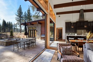 Balcony - Henness House (Truckee)