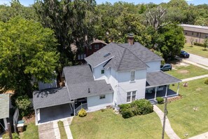 Exterior - Private historic district apt with pool-suite B (Ocala)