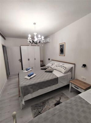 3 camere, ferro/asse da stiro, culla da viaggio, Wi-Fi gratuito