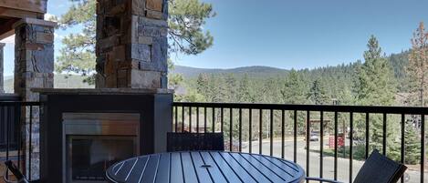 تناول الطعام بالخارج