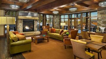 TV connectée, cheminée