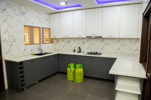 Private kitchen - A 4 bedroom duplex suitable for a lovely family (Abuja)