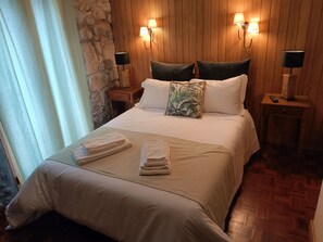 Classic Room | Free WiFi, bed sheets - Quinta de Leandres (Manteigas)