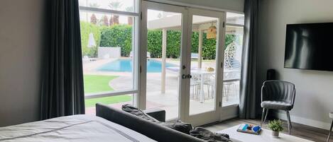 3 soverom, skrivebord, strykejern/-brett og wi-fi (inkludert)