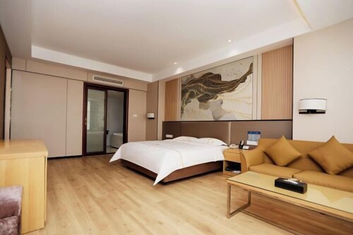 Meicheng Huatian Holiday Hotel