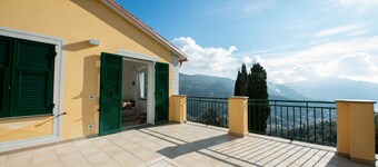 Faveto House, a villa on Paradise Gulf