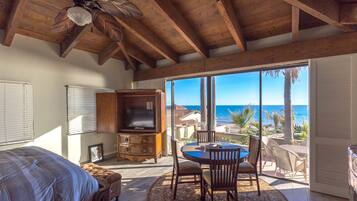 Casa exclusiva, 4 habitaciones, vista a la playa, frente al mar | Wifi gratis y ropa de cama