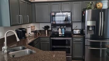 MikrovÄgsugn, ugn, spishÀll och kaffe- och tebryggare