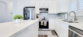 Modern 3 Bedroom House in Niagara Falls