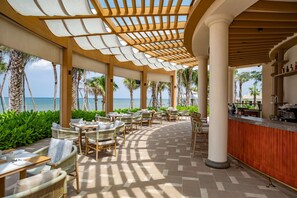 Breakfast, lunch, dinner served; Mediterranean cuisine, pool views - Radisson Resort Phan Thiet (Phan Thiet)