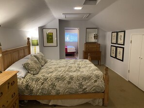 4 bedrooms, desk, iron/ironing board, travel cot