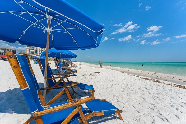 Beach nearby, sun-loungers, beach towels