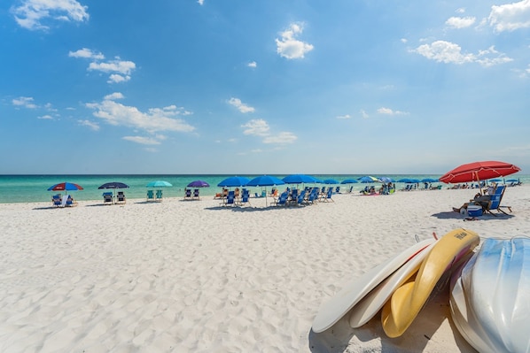 Beach nearby, sun loungers, beach towels