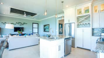Apartment, 2 Schlafzimmer, eigener Pool, Strandnähe | Eigene Küche | Großer Kühlschrank, Mikrowelle, Ofen, Herdplatte