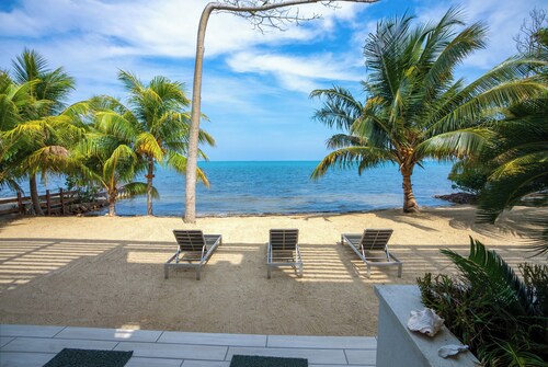 Sunset Gecko Condos - Unit 1A