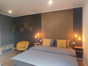 Hypo-allergenic bedding, individually decorated, individually furnished - Hotel Groote Engel (Emlichheim)