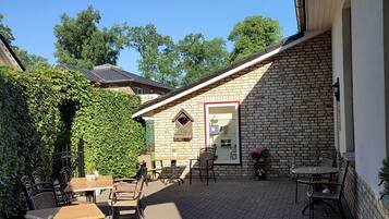 Standard-Doppelzimmer | Terrasse/Patio