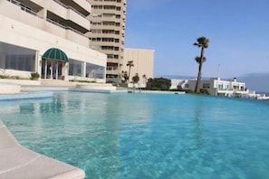 Outdoor pool - Beachfront Condo Calafia, minutes from Rosarito (Rosarito)