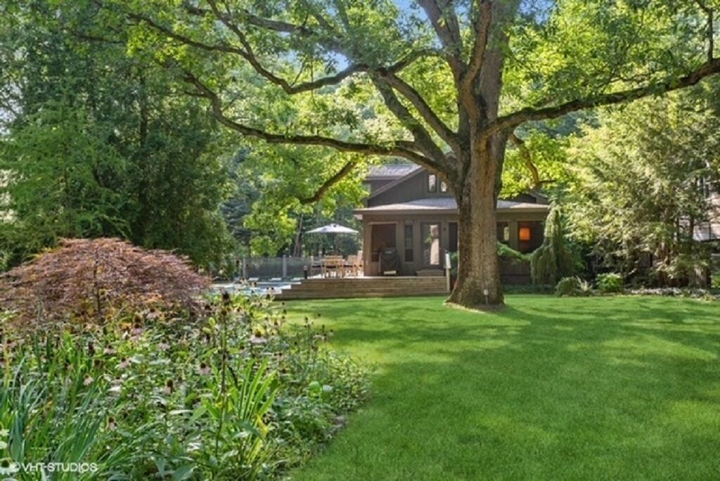 NEW- Cozy Michiana cabin walking distance to lake