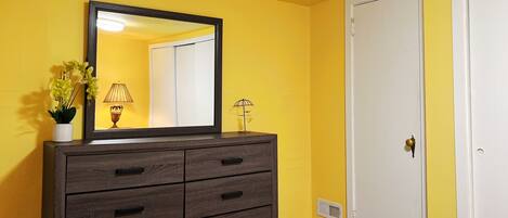 2 chambres, fer et planche Ă repasser, Wi-Fi gratuit, draps fournis