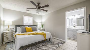 3 bedrooms, iron/ironing board, free WiFi, bed sheets