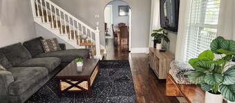 Spacious 4 bedroom home in the heart of camas!