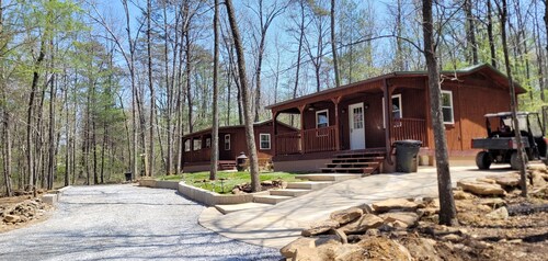 Cabin in the Woods - 5 Miles to Dayton Boat Ramp! 2 miles to NACA Fort Bluff!