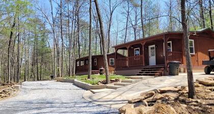 Cabin in the Woods - 5 Miles to Dayton Boat Ramp! 2 miles to NACA Fort Bluff!