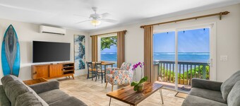 Exquisite Oceanfront Home, 4 Bedrooms, 2 Baths, Central A/C, Sleeps 8