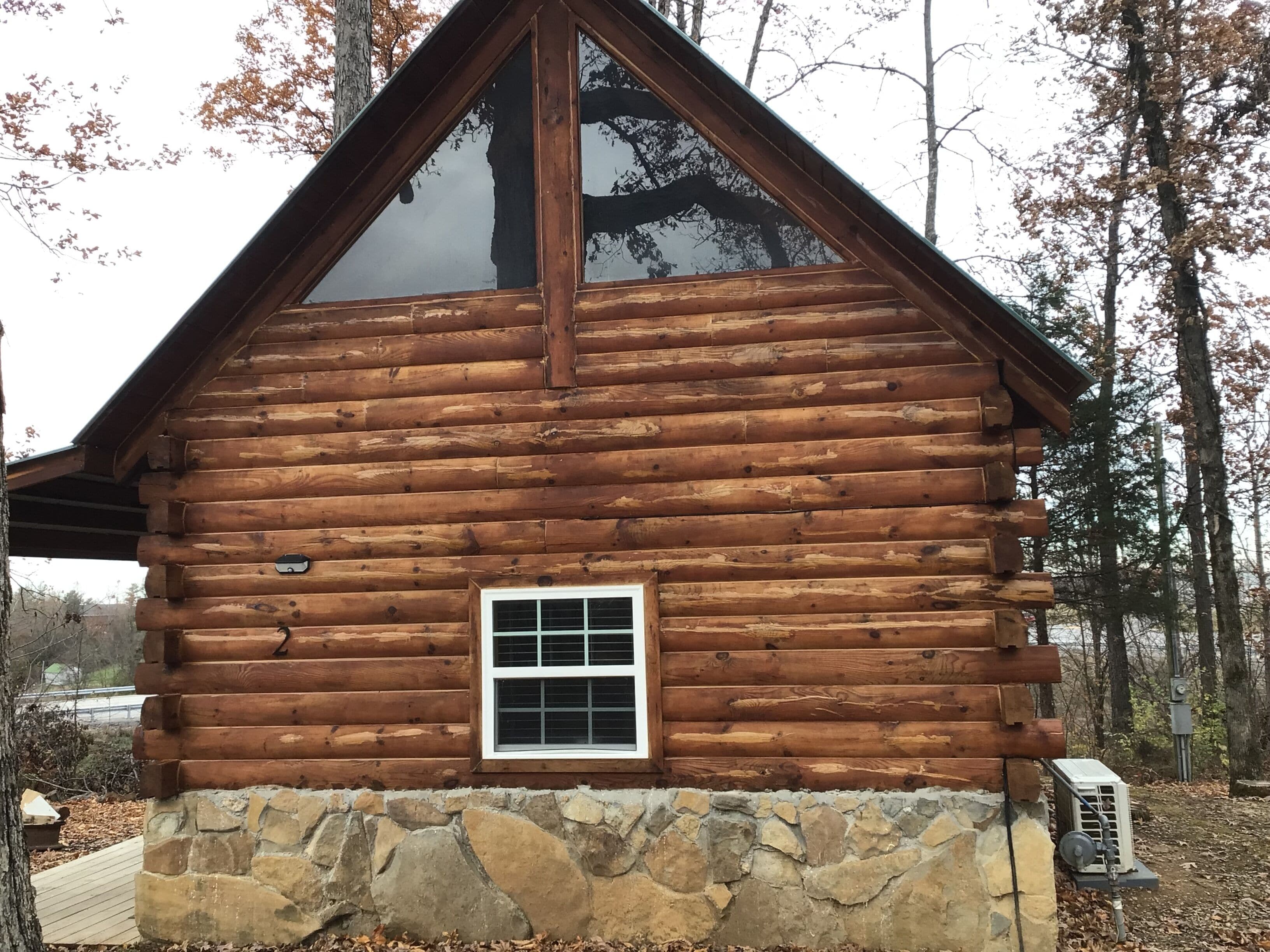 Traditional-Ferienhütte | Wohnbereich | 42-Zoll-Flachbildfernseher mit Satellitenempfang, Fernseher