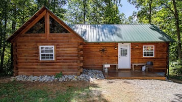 Cabaña tradicional, 3 habitaciones, para no fumadores | 1 habitación, ropa de cama de alta calidad y decoración personalizada
