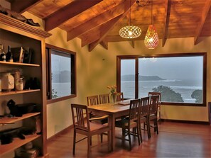 Dining - Cavalli View Beach House (Te Tii)