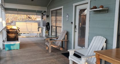 Chill at Trinity Riverfront, Fish NatuređŁđ¶đ