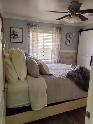 4 bedrooms, iron/ironing board, travel cot, free WiFi