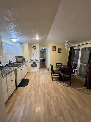 Microwave, coffee/tea maker, cookware/dishes/utensils